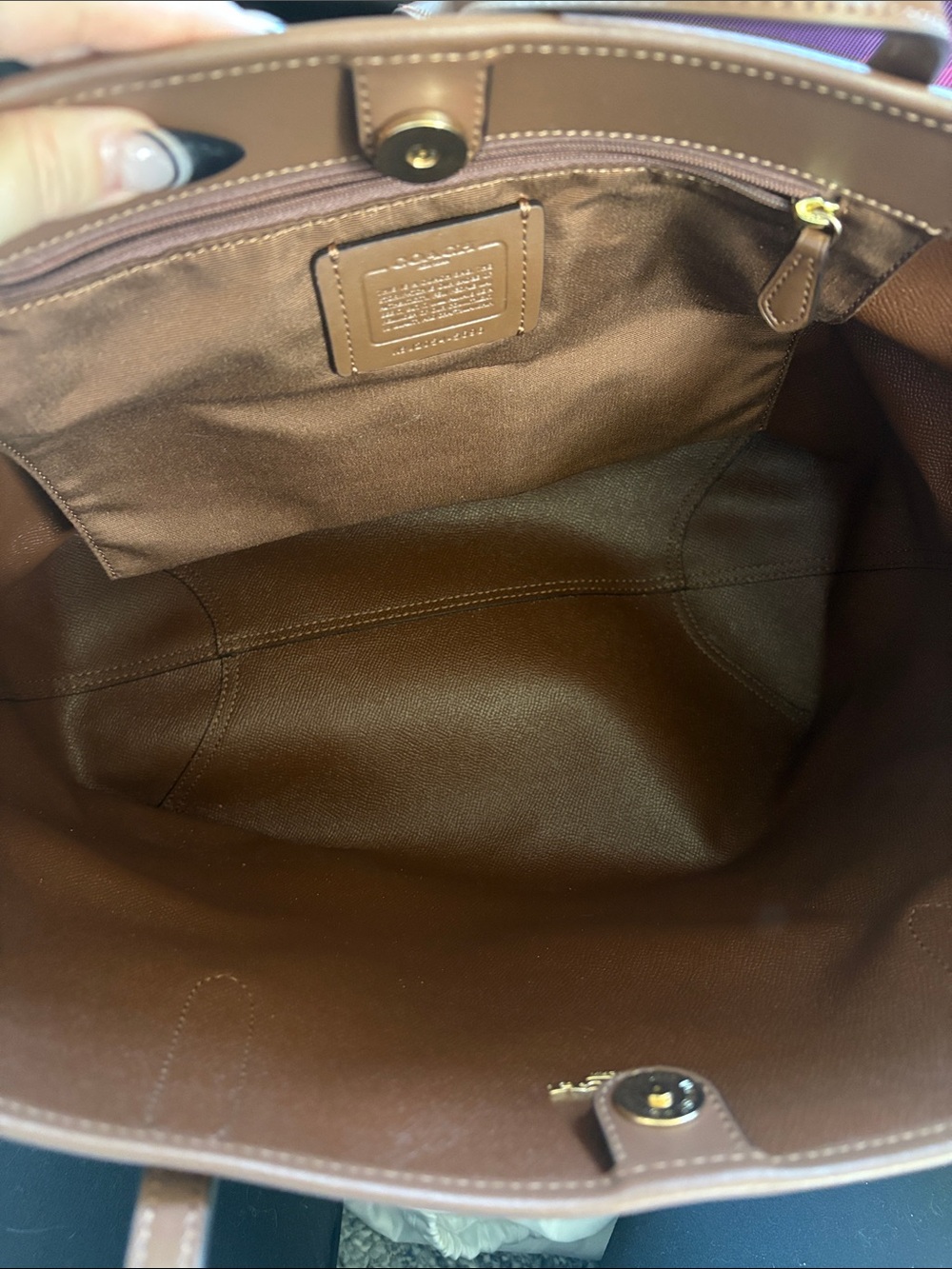 Coach Large City Tote - Picture 8 of 11